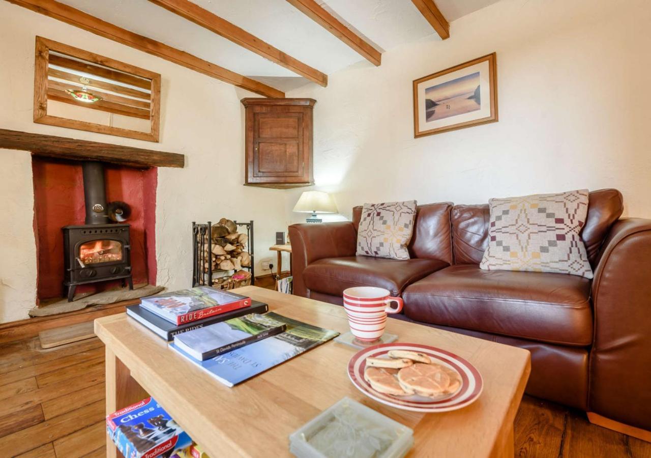 Вілла Bwthyn Clyd - St Davids Екстер'єр фото