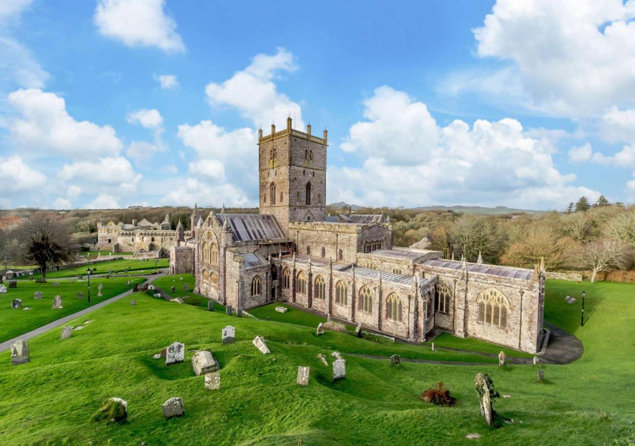 Вілла Bwthyn Clyd - St Davids Екстер'єр фото